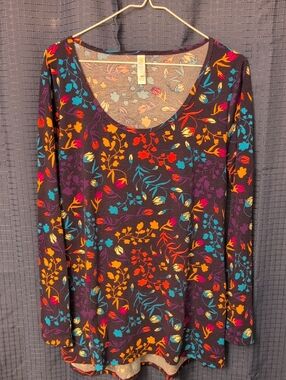 Like New  LuLaRoe Multicolor Geometric Pattern Long Sleeve Tee Large